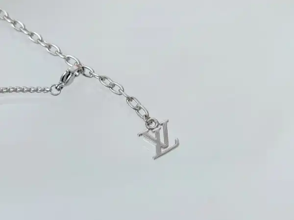 Affordable LOUIS VUITTON NECKLACE 0123