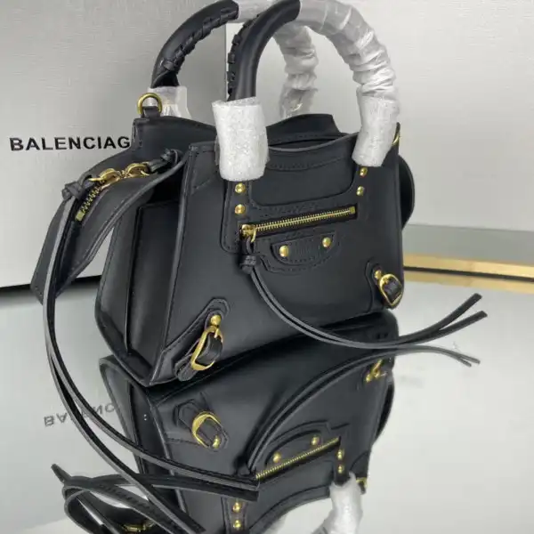 Affordable BALENCIAGA NEO CLASSIC MINI TOP HANDLE BAG 0125