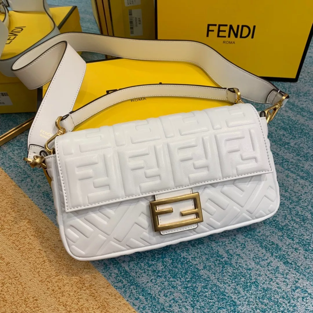 FENDI BAGUETTE -27-15-6cm 0112