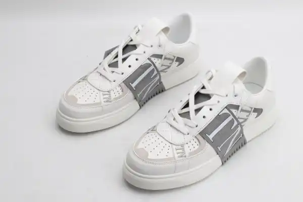 Affordable VALENTINO VL7N SNEAKER 0202