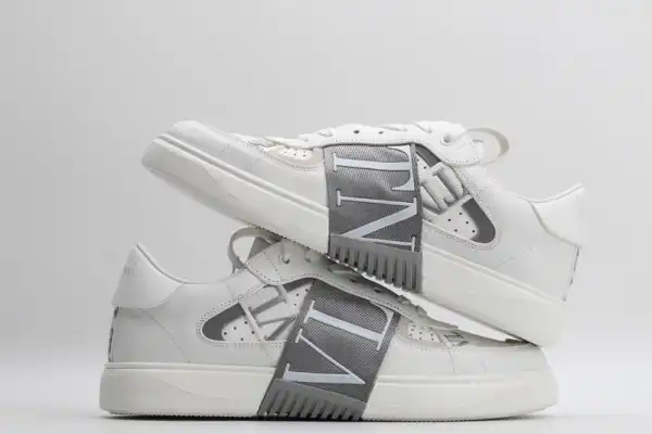 Affordable VALENTINO VL7N SNEAKER 0202